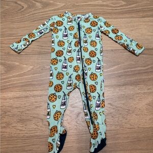 Kiki and Lulu Zipper Footie